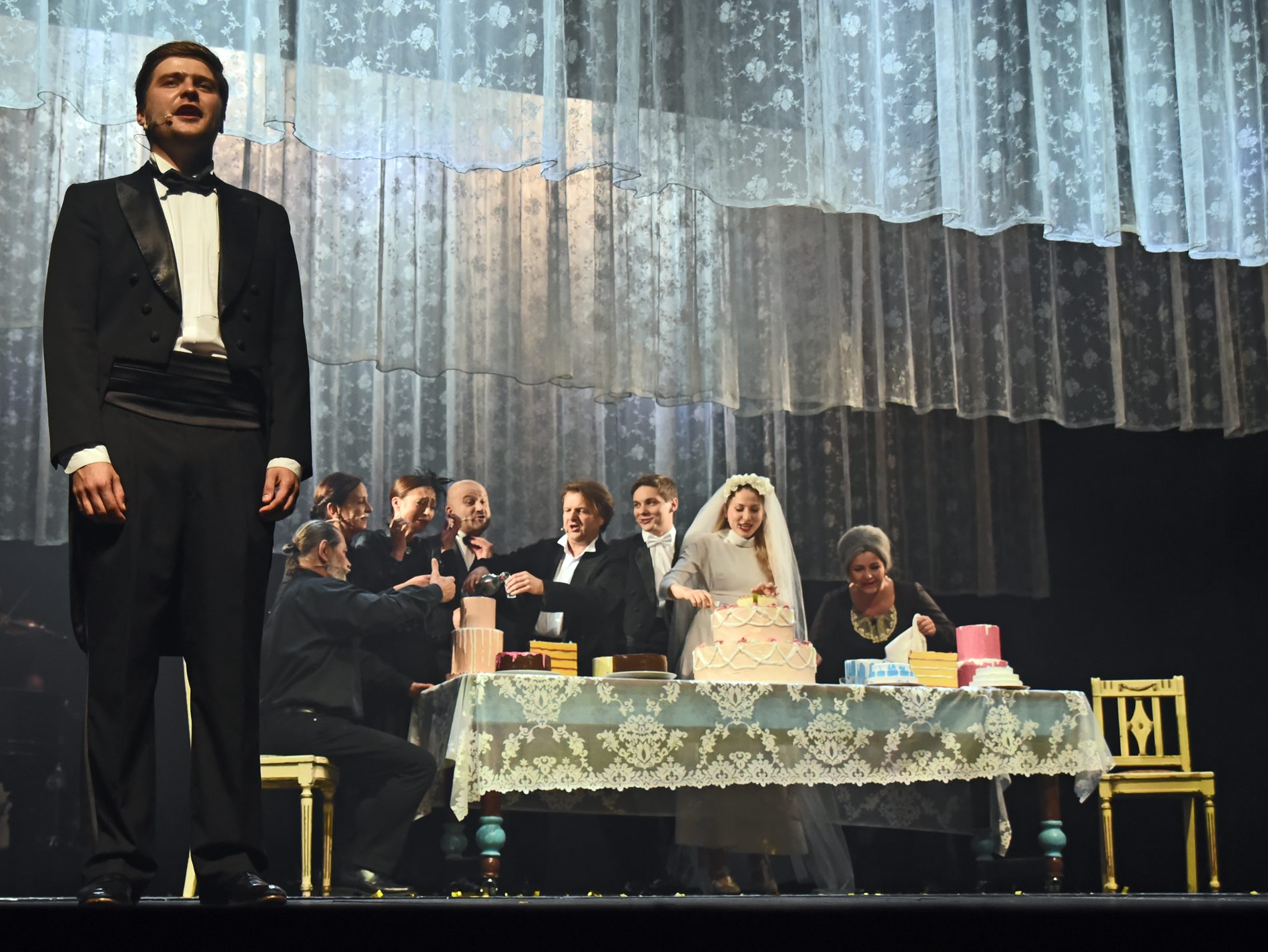 Plakat: ZAHIPNOTYZUJ MNIE PIOSENKI ZYGMUNTA KONIECZNEGO